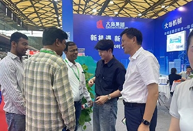 CISMA2025现场直击 | 大岛机械集团展位人气爆棚，超高速绗绣机引全球客商瞩目